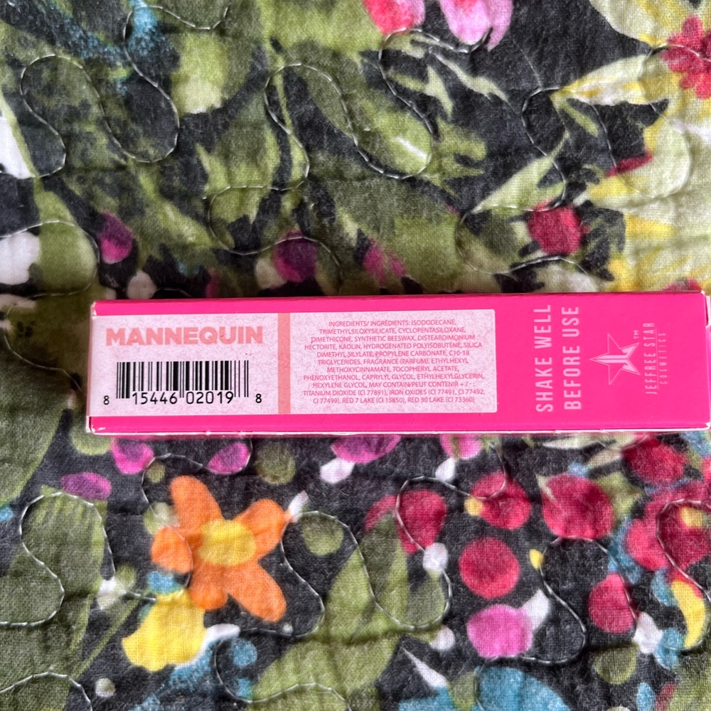 Jeffree Star Matte Velour Liquid Lipstick Mannequin